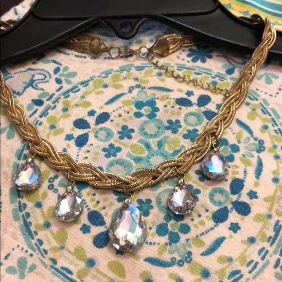 Beautiful Crystal Necklace - Picture 5 of 5